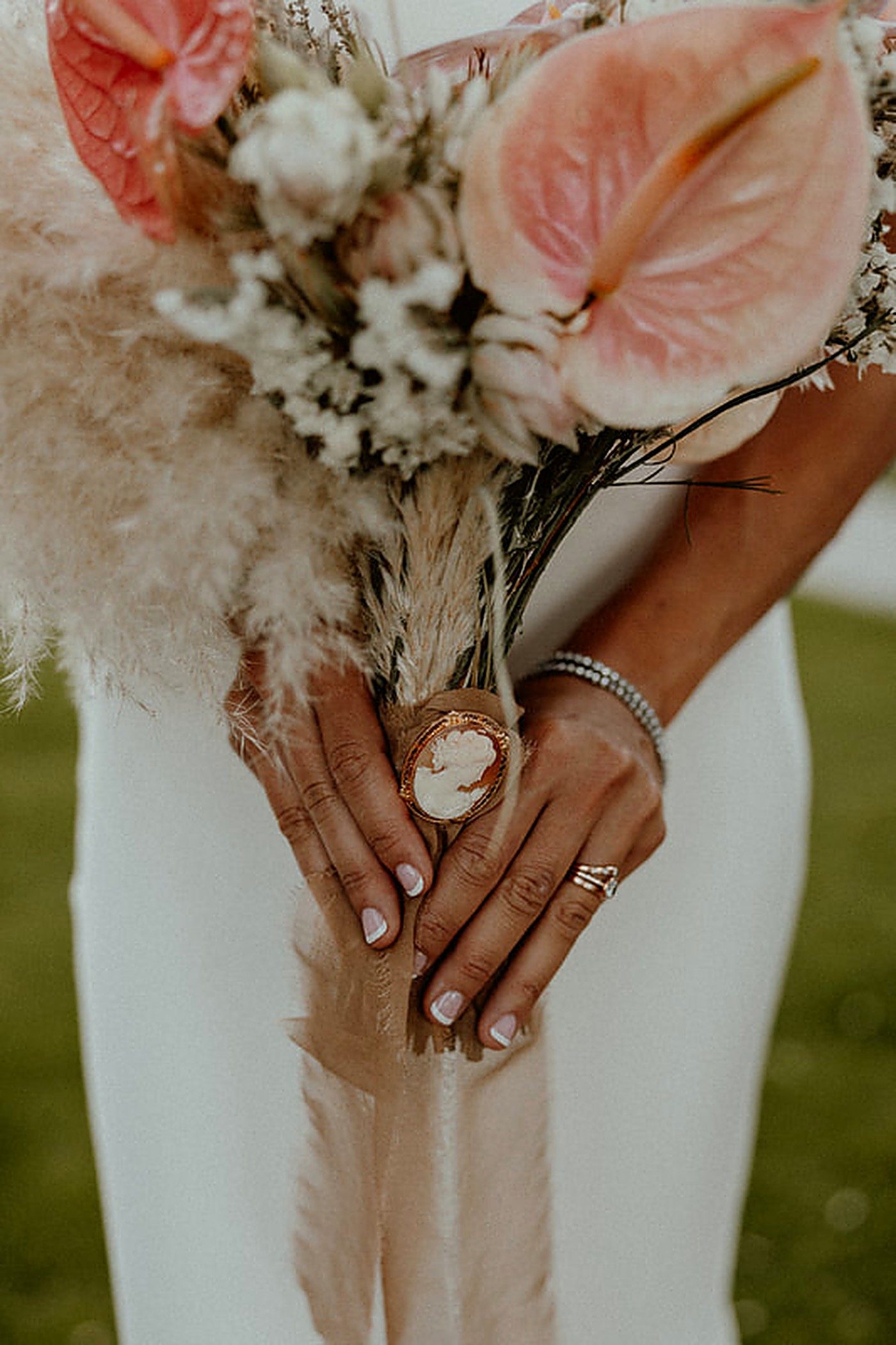 Bridal bouquet & handheld florals