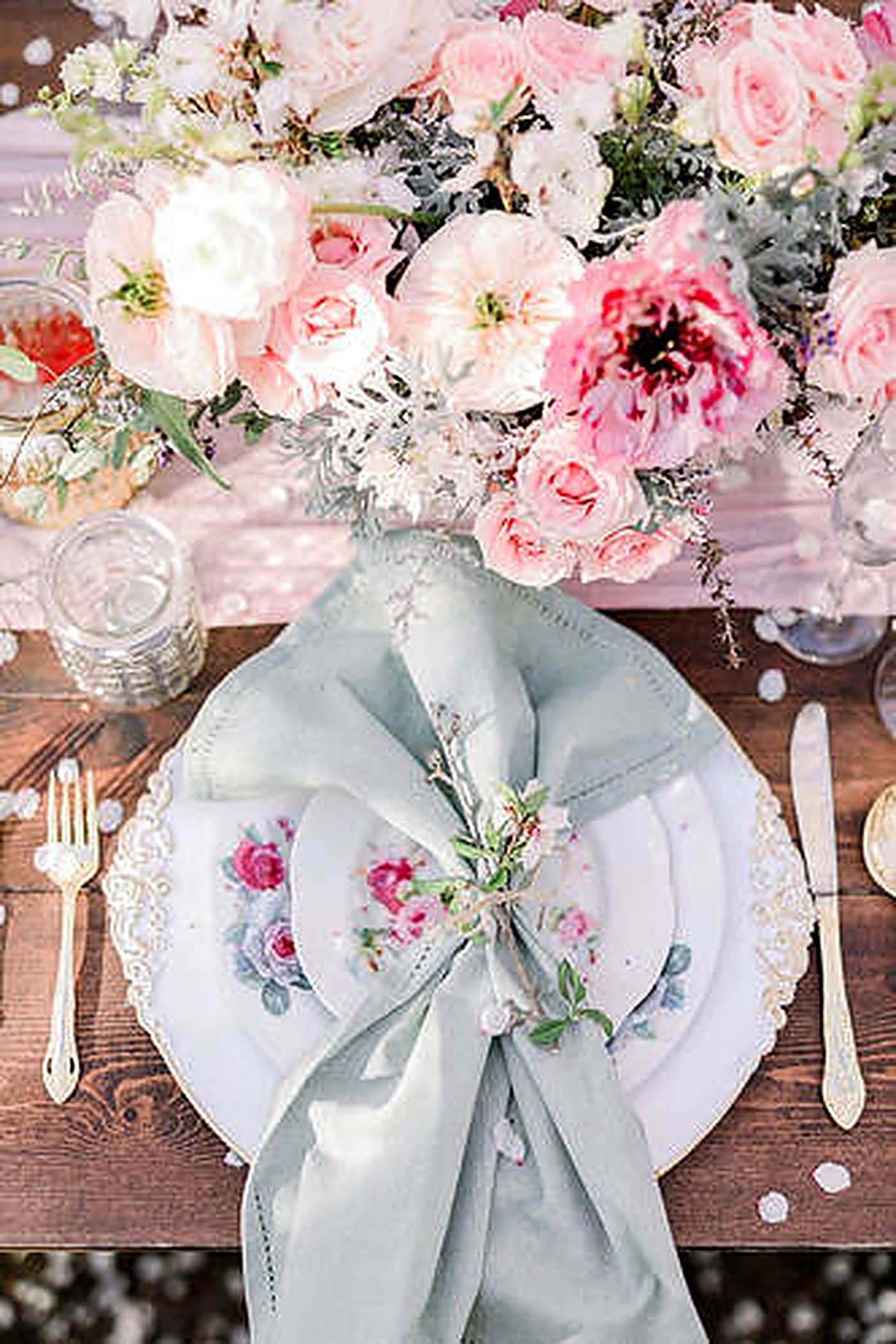 Reception tablescape & centerpieces